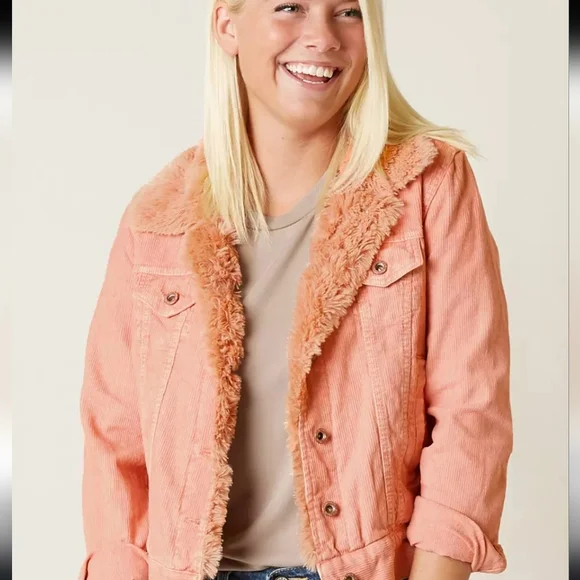 White Crow size small pink corduroy faux fur lined trucker jacket warm soft - Picture 4 of 11